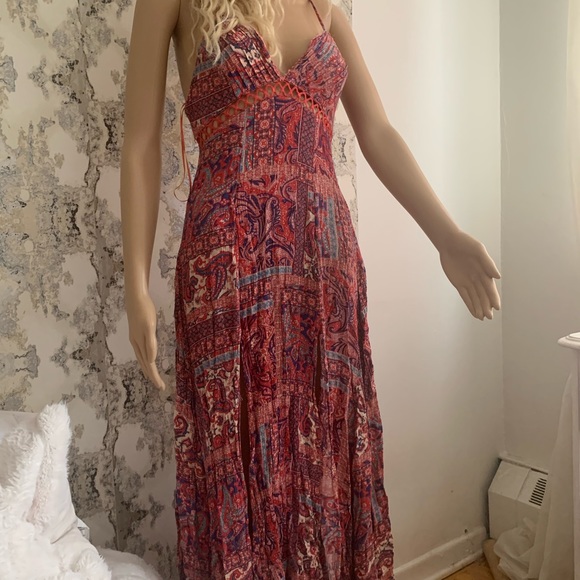 BOHO MAXI DRESS WITH SIDE SLIT ! Intricate detailing with adjustable straps ! - Picture 2 of 7
